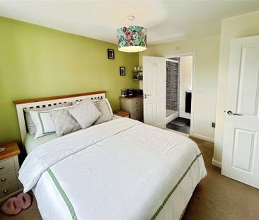 3 bedroom semi-detached house to rent - Photo 4