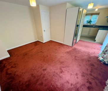 Studio to rent - Photo 2