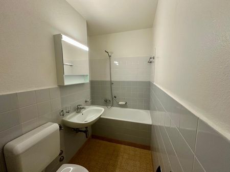 Appartement de 4 pièces au 4ème étage - Photo 2