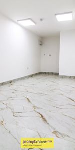 Semi detached house to rent - Photo 3