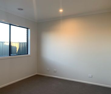 Discover Your Dream Home in Craigieburn! - Photo 3