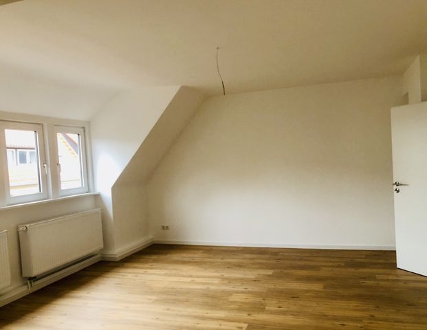 Sanierte Dachgeschosswohnung direkt in der Innenstadt - Photo 1