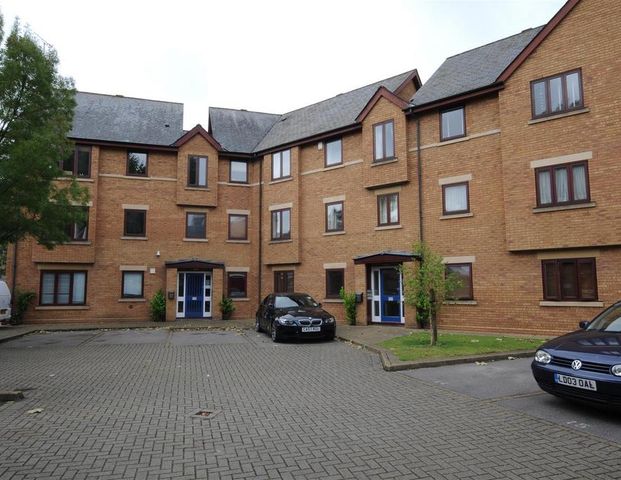 3 bedroom flat to rent - Photo 1