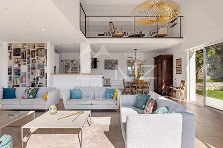 MOUGINS - Domaine fermé, vue collines et village - Photo 5