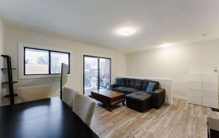 For Lease - 713 The Queensway N/A Unit# #Rear, Toronto, Ontario - Photo 4
