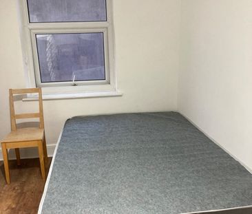 Room in a Shared House, Greenbank Ave West, BS5 - Photo 2