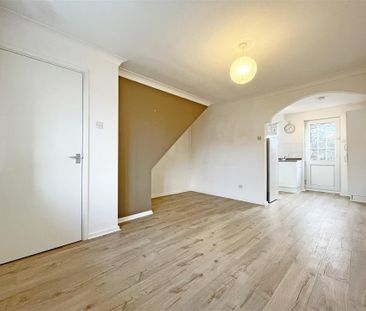 2 bedroom Town house to rent - Photo 1