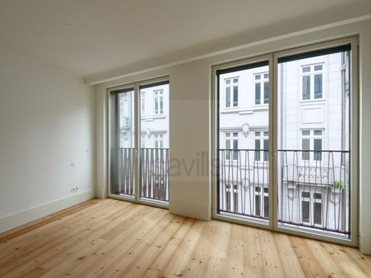 3 room luxury Flat for rent in Porto, Portugal - Photo 1