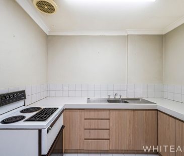 Ready To Move In - Neat and Tidy Apartment with Pool - Photo 6