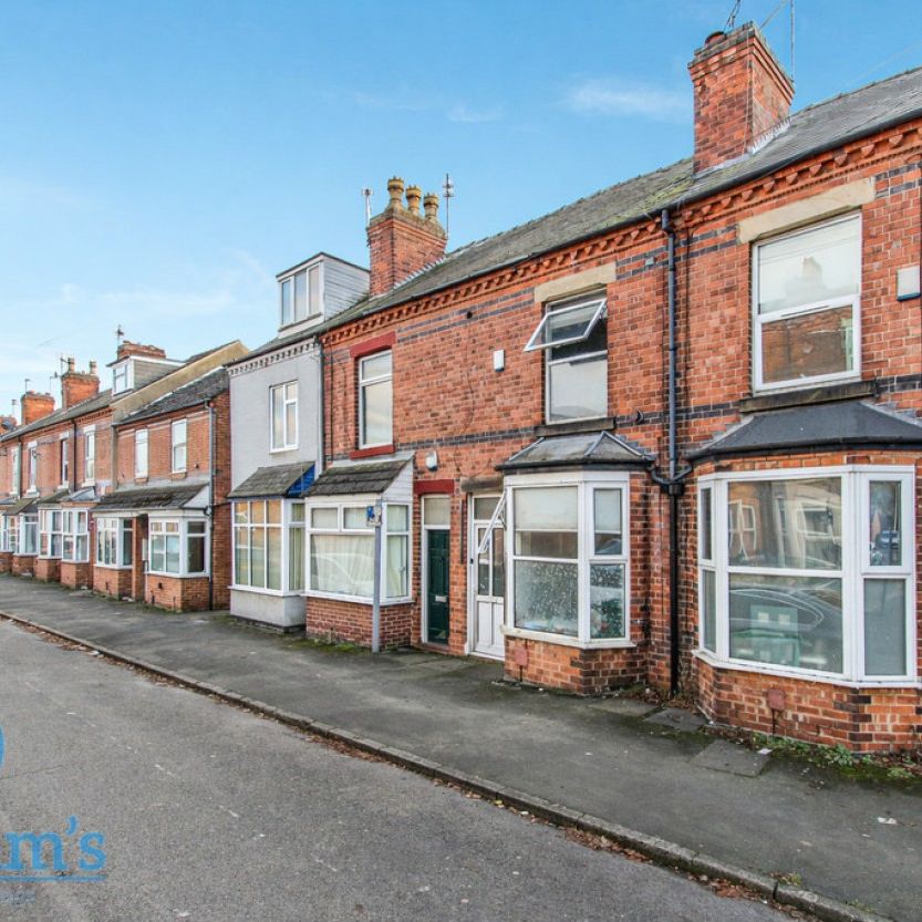 3 bed Mid Terraced House for Rent - Photo 1