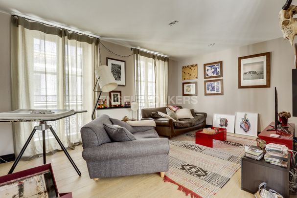 Location Appartement 12 pièces Meublé 440m² PARIS 7ème - Photo 1