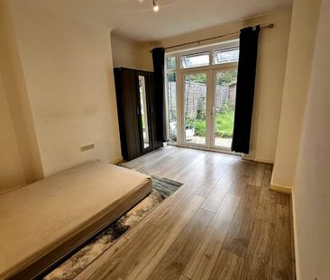 Room in a Shared House, St Leonards Road Croydon, CR0 - Photo 1