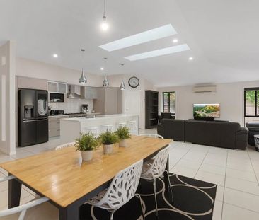 Lowset, low maintenance family home in quiet cul-de-sac - Photo 1