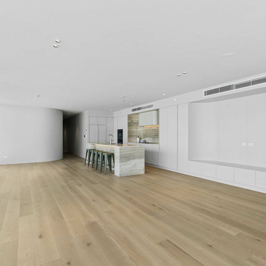 Luxury Four Bedroom Apartment in Kloud on Jefferson Lane - Photo 1