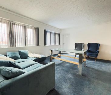 1 bedroom in a house share to rent - Photo 1