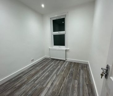 6 Bed End Terrace, Browning Road, E12 - Photo 5