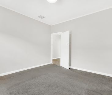 42 Australian Ave, Clovelly Park SA 5042 - House For Rent | Domain - Photo 3