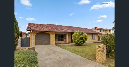 Lovely three bedroom home for rent in Hallett Cove - Photo 2