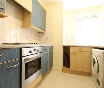 2 bedroom apartment to rent - Photo 2