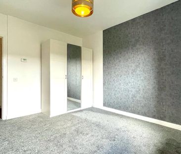 1 bedroom in Montague House, Tilehurst - Photo 3