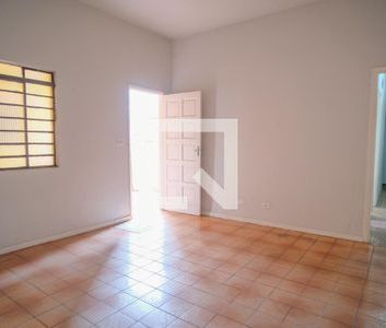 Casa para alugar com 118m², 3 quartos e sem vaga - Foto 3