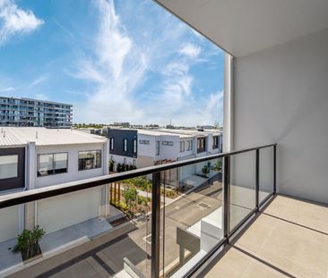 Luxurious Low Maintenance Townhouse - Photo 5