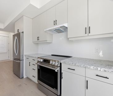 For Lease - 3197 Sixth Line Unit# Unit 2, Oakville, Ontario - Photo 6