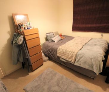 6 bedroom Property to rent - Photo 2