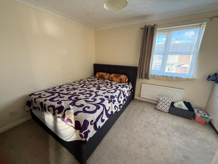 3 bedroom semi-detached house to rent - Photo 3