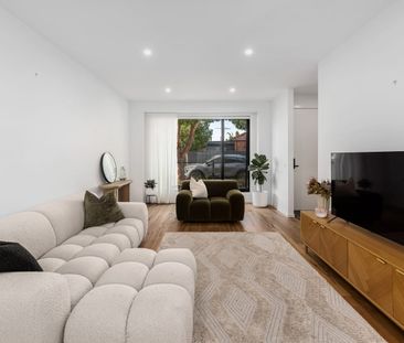 Architecturally Designed 6-Star Energy Efficient Luxury Living - Photo 1