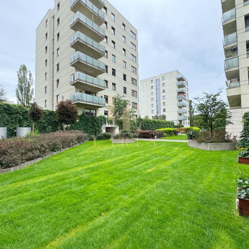 Zamknięte osiedle | Ochrona | Garaż | Balkon - Photo 1