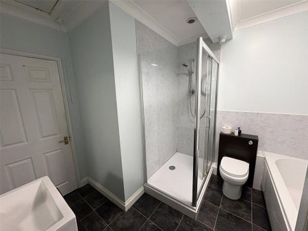 2 bedroom apartment to rent - Photo 5