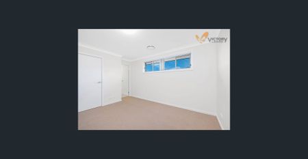 4 Bedroom Family House for rent in Schofields - Photo 4