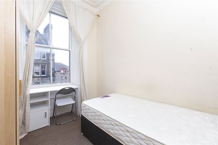 3 bedroom apartment to rent - Photo 4