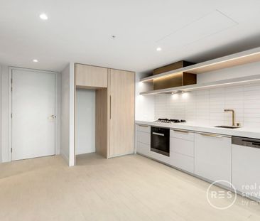 Prestigious Eastbourne Living | Luxury Beyond Compare - Photo 3