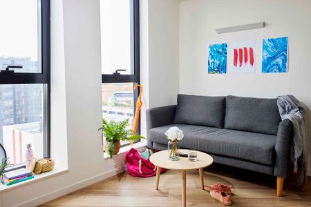 3 Bedroom Ensuite, King Single Bed - Photo 2