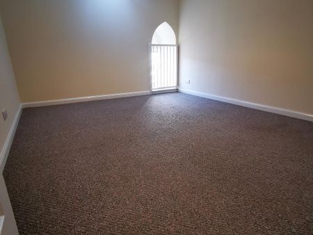 Flat 10 The Old Surgery, 16 Green Street, Forfar, Angus - Photo 4