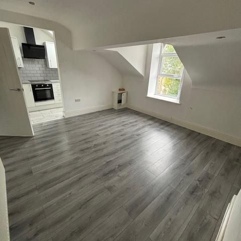 3 bedroom apartment to rent - Photo 1