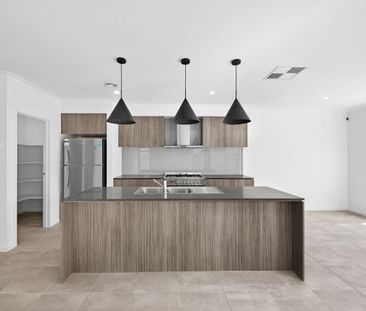 Near New Family Home - Photo 3