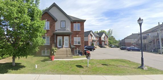 Grand 4 1/2 Aire Ouverte 1300 Pi2 - Photo 2