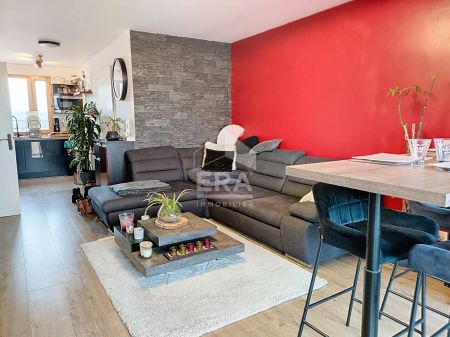 Appartement récent de 3 pièces, meublé à Menucourt, parking couvert, proche Cergy - Photo 2