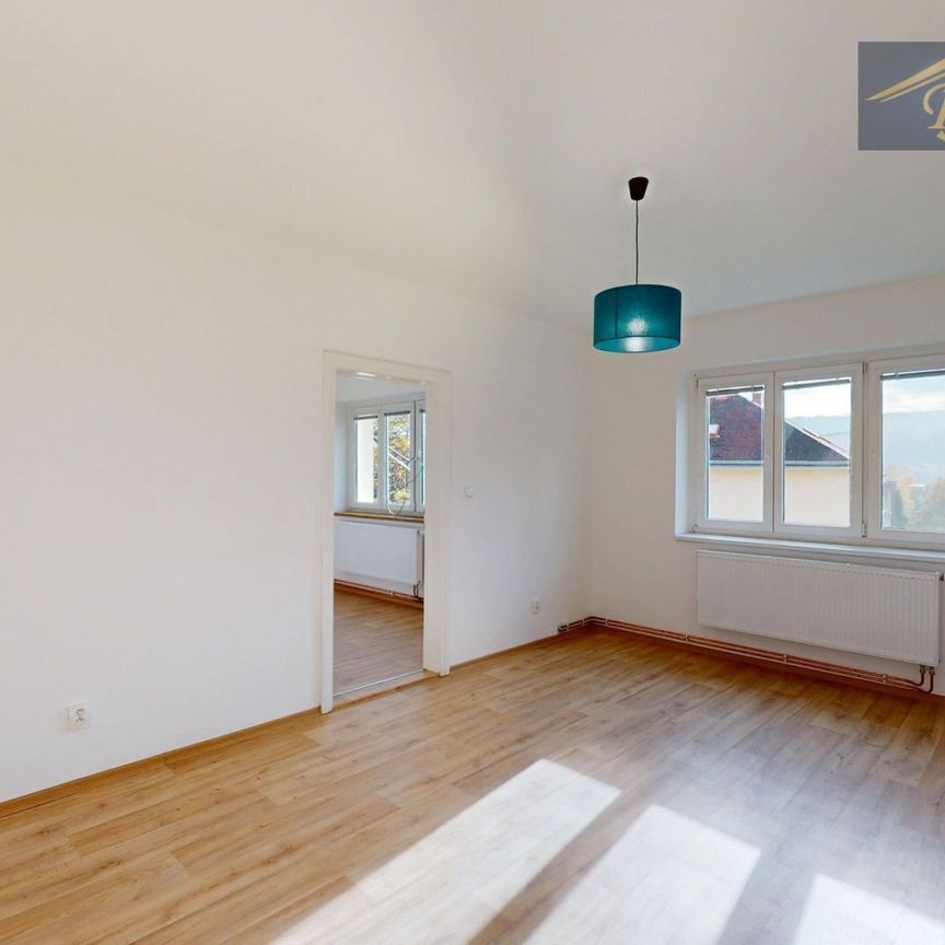 Pronájem bytu 2+1 63 m² - Photo 1