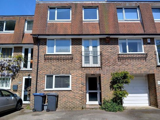 3 bedroom townhouse to rent - Photo 1