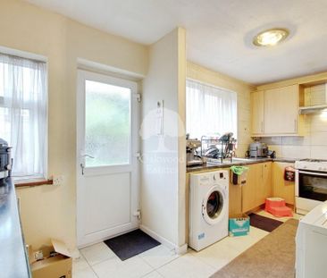 3 bedroom terraced house to rent - Photo 6