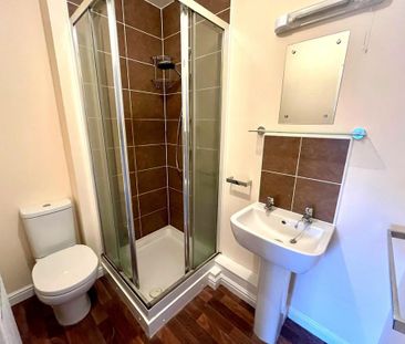 2 bedroom flat to rent - Photo 6