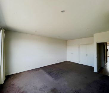 3 Bed, 2 Bath - Photo 6