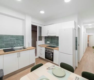 Calle Cristo de la Epidemia, Málaga, Andalusia 29013 - Photo 6