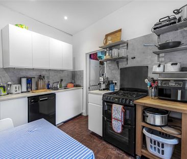 Dorothy Road, London, SW11 - Photo 2
