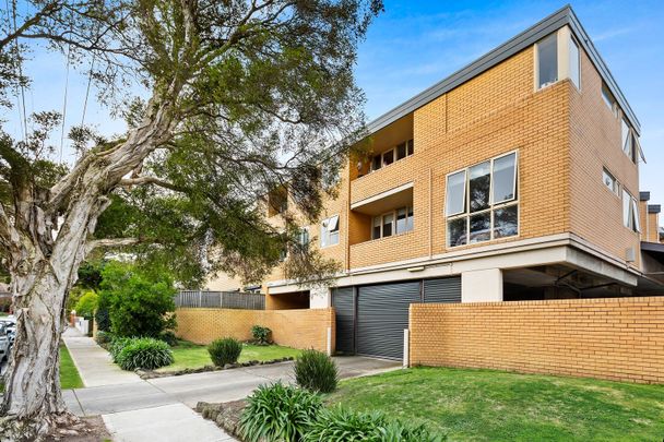 17/15 Alexandra Avenue, Elsternwick - Photo 1