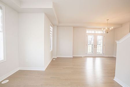 For Lease - 70 Keyworth Crescent, Brampton, Ontario - Photo 2